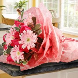 Hot Pink Roses & Pink Gerbera Hand Bouquet